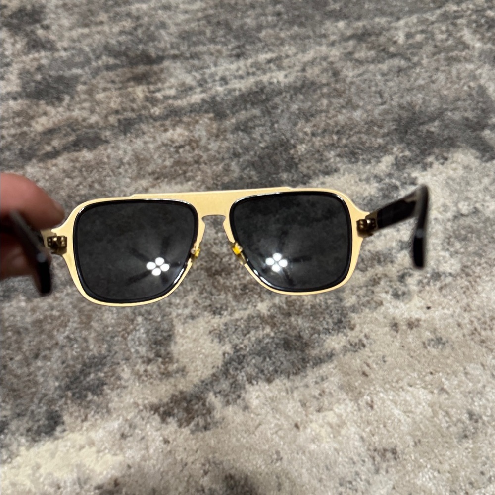 Versace Sunglasses Mod.2199 used unisex polarized Pre Loved Black Gold Designer - Picture 8 of 14